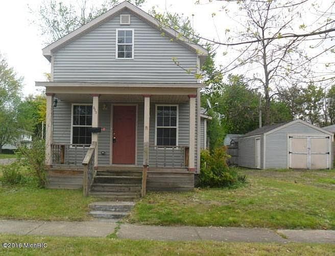 1st image of 323 N 10th St