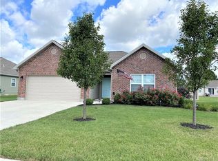 105 Hill Cir, Englewood, OH 45322