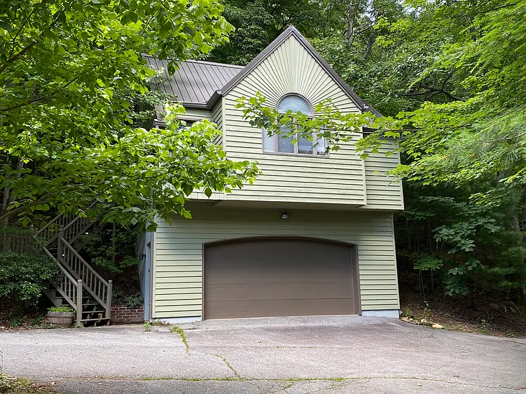 163 Ivy Ridge Rd — Photo 1