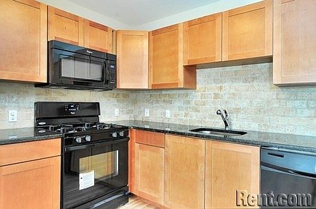 4th image of 57 E Centre St APT 3503