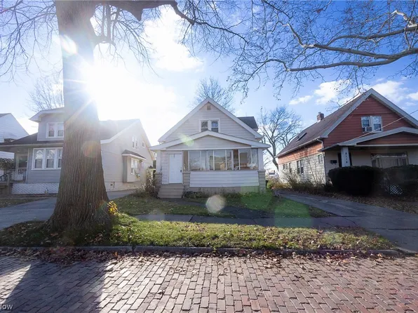 8118 Bancroft Ave, Cleveland, OH 44105