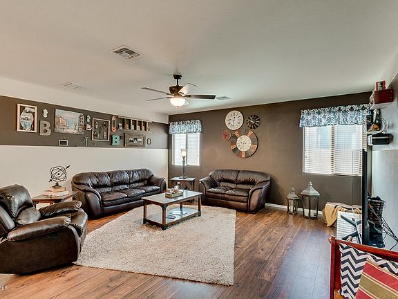 2nd image of 3855 S Vineyard Ave
