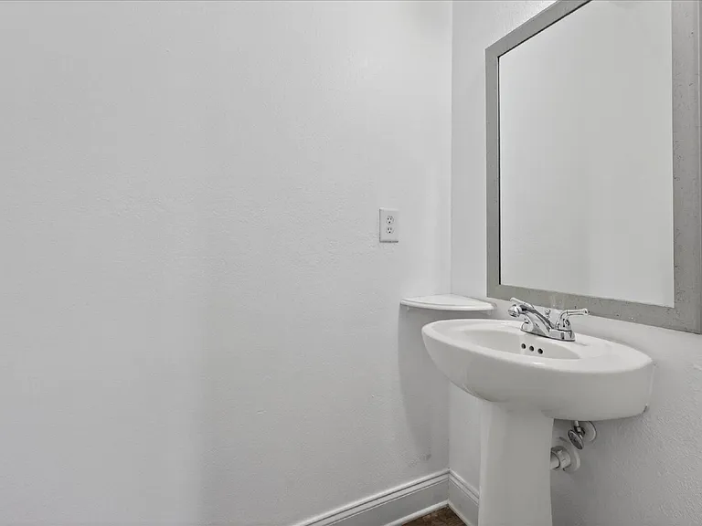 1264 Black Oak Cir — Photo 21