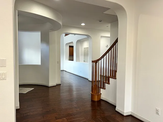 664 Ridgemont Cir — Photo 12