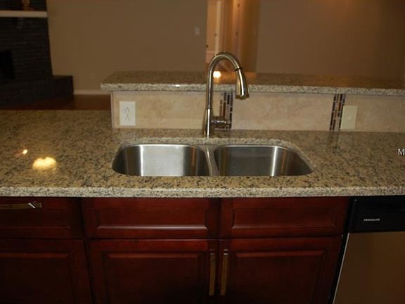 5th image of 103 Sweetwater Hills Dr