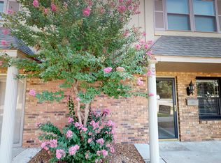 1302 W End St APT 2, Marion, IL 62959