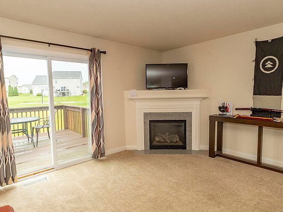 4th image of 6731 Lutz Dr