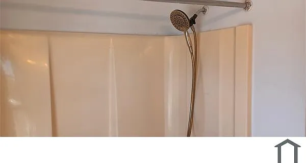 3 bed, 1440 sqft, $2,200 — Photo 2