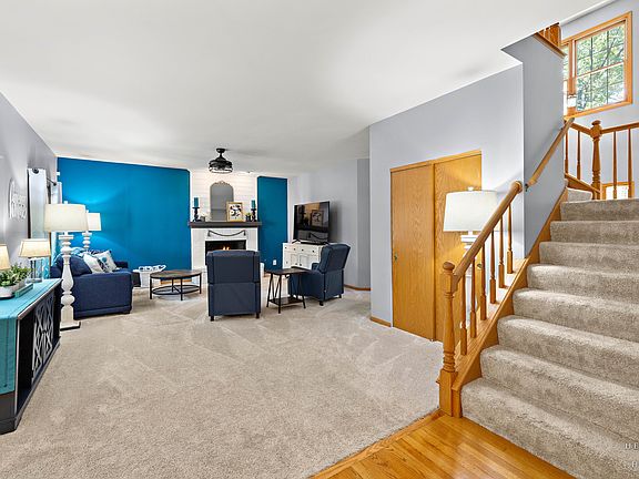 3rd image of 408 Kelly Ln