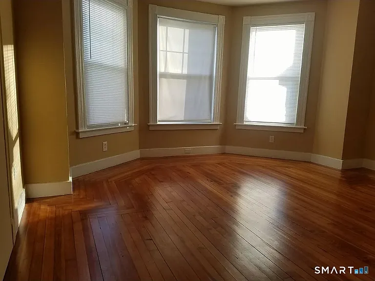 39 Pine St #2 — Photo 2
