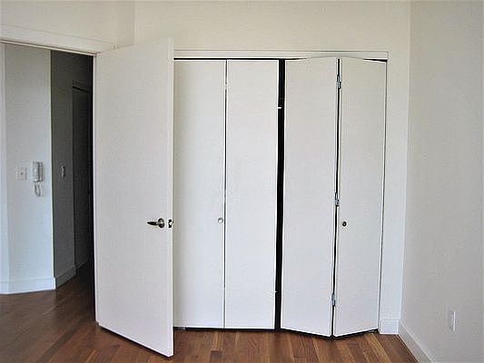 4th image of 11-24 31st Ave #9B