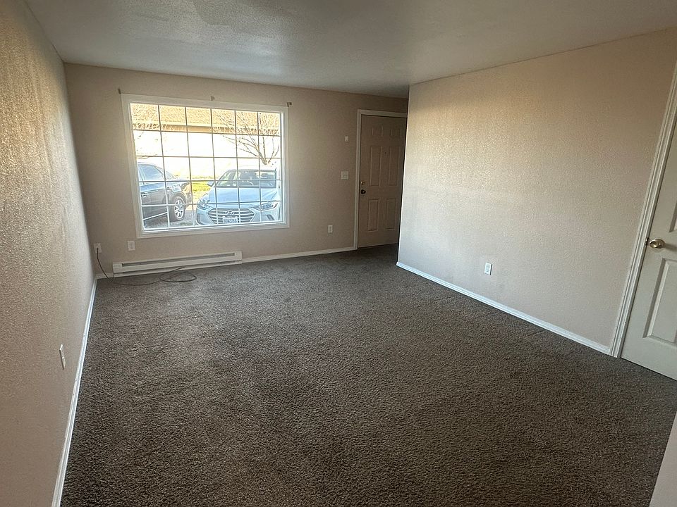 1st image of 4110 W Kennewick Ave #3