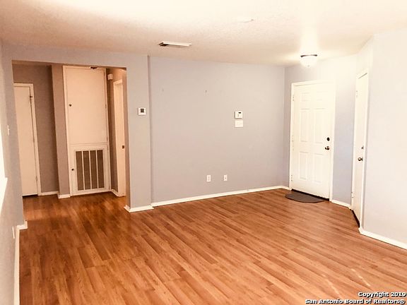 3rd image of 7911 Brazoria Park