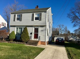 1303 Churchill Rd, Lyndhurst, OH 44124