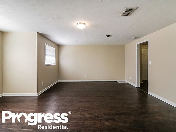 5th image of 3427 Clyde Dr
