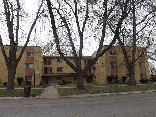 1st image of 8343 S King Dr APT 1D