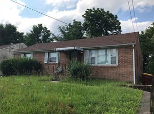 325 St Luke St, Petersburg, VA 23803