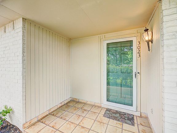 4th image of 3023 Quail Valley East Dr