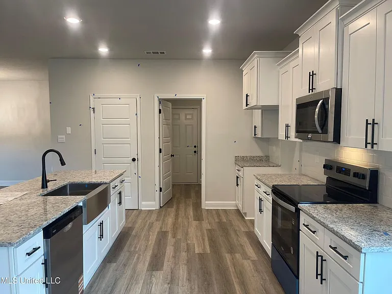 13569 Sarus Dr — Photo 4