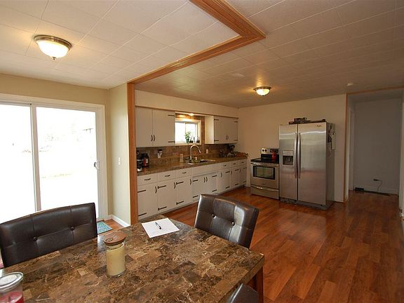 3rd image of 3044 W Lakeside Dr