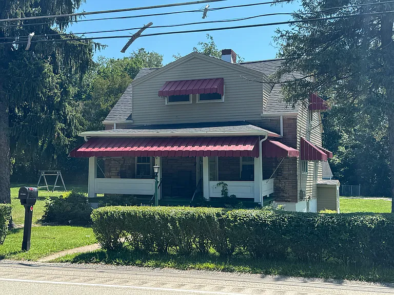 158 N Morgantown St — Photo 1