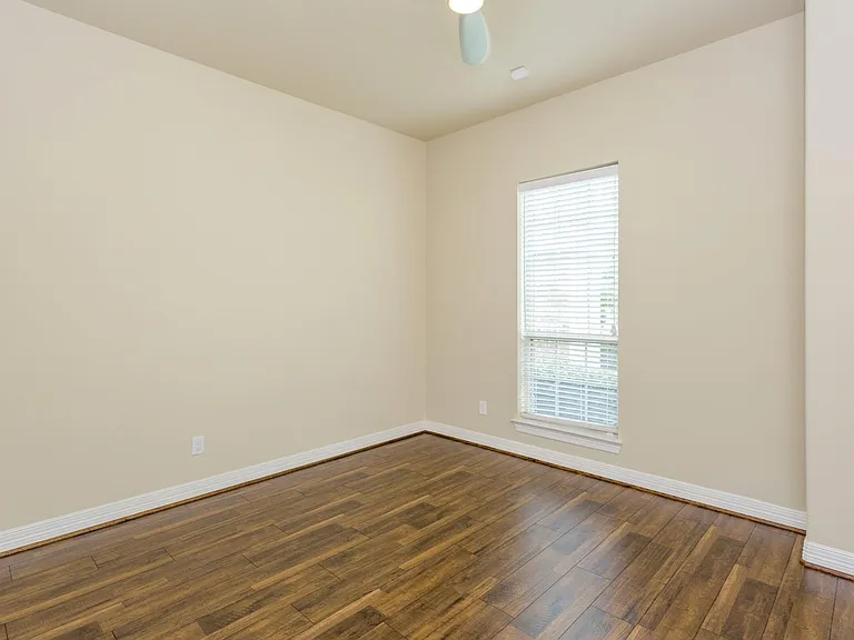 6122 Garden Lakes Ln — Photo 15