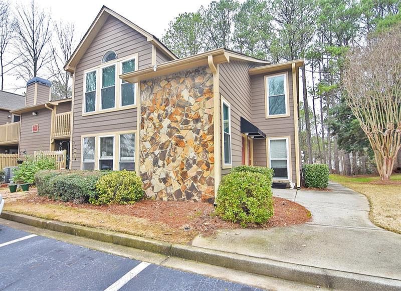 1st image of 4205 Canyon Point Cir