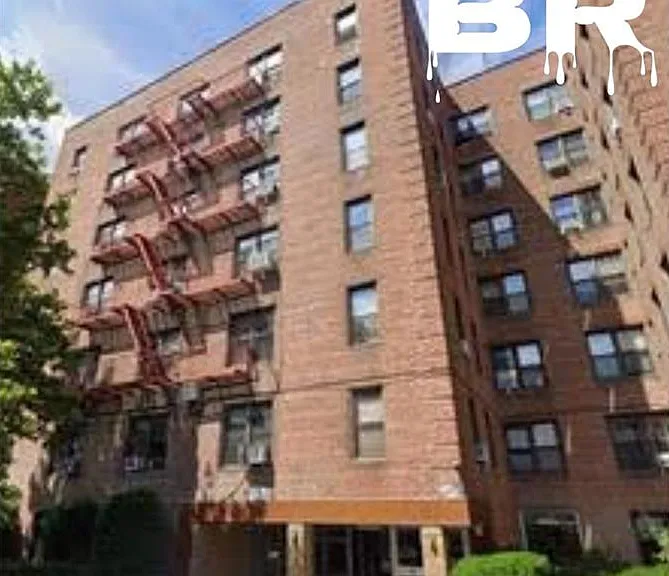 2400 E 3rd St #621 — Photo 1