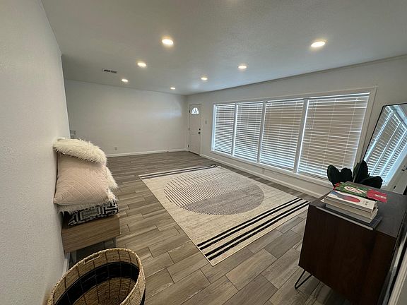 4th image of 7304 Bellrose Dr