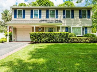 5 Salisbury Dr S, East Northport, NY 11731