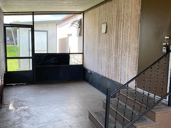 4th image of 13340 SW 7th Pl