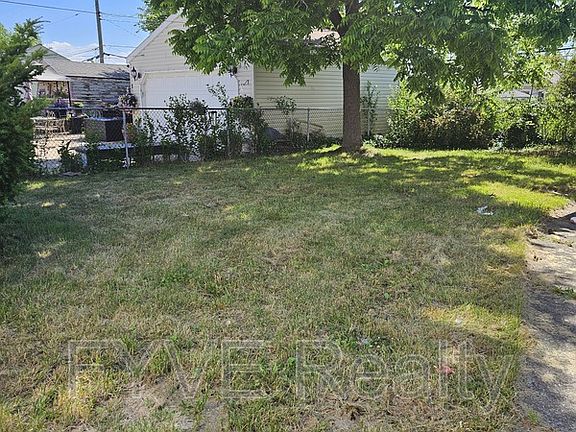 2nd image of 4106 E 153rd St