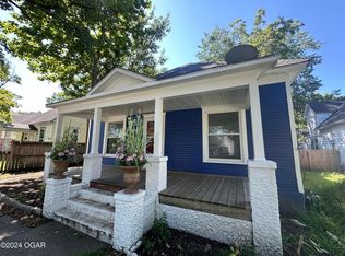 816 W 3rd St, Webb City, MO 64870
