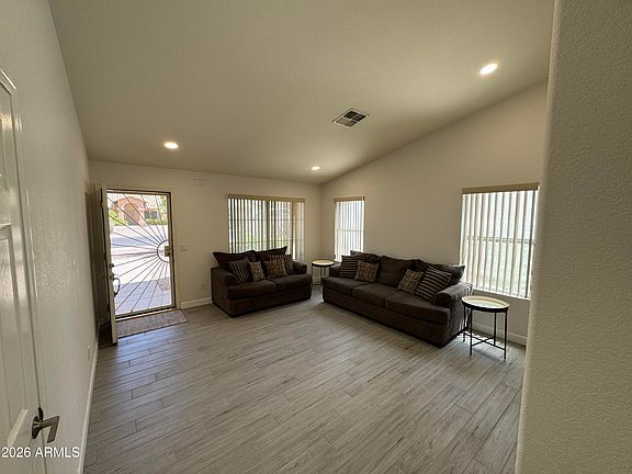 3rd image of 6335 E ROLAND Street