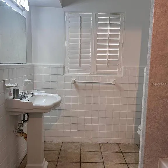 210 Baker Ave — Photo 12