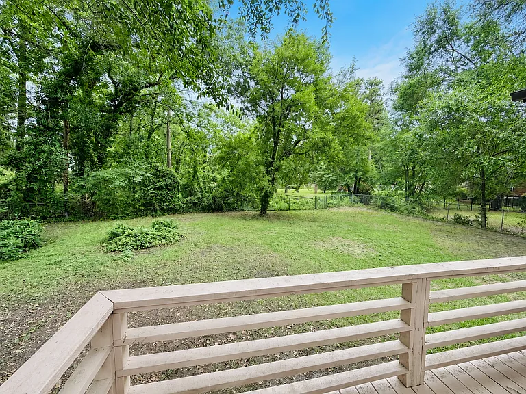 7905 Castleton Ln — Photo 4