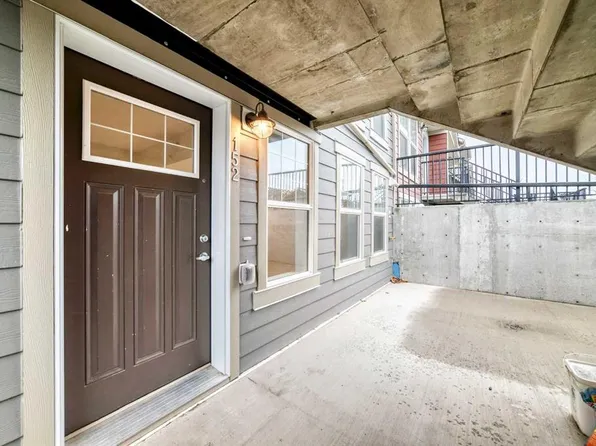 152 W Cranbrook Sq SE, Calgary, AB T3M 3E3