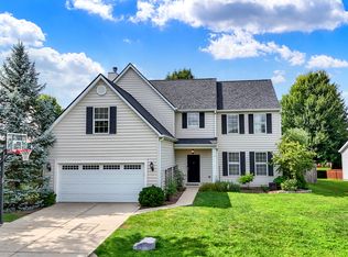 10030 Rainbow Falls Ln, Fishers, IN 46037