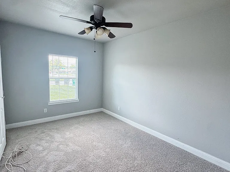 4709 Henry St — Photo 9