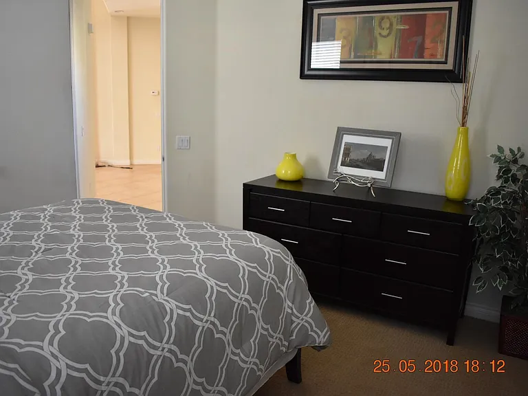 Guest bedroom, very spacious with private bathroom and walk in closets