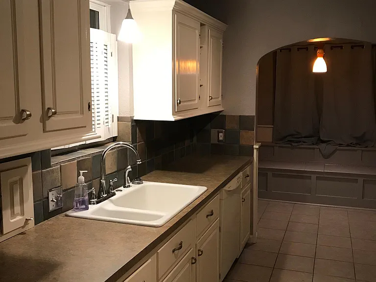 2632 Algonquin Pkwy — Photo 5