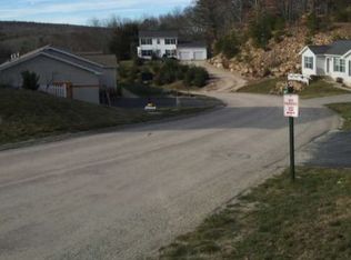 8 Sterling Ridge Ln, Sterling, CT 06377