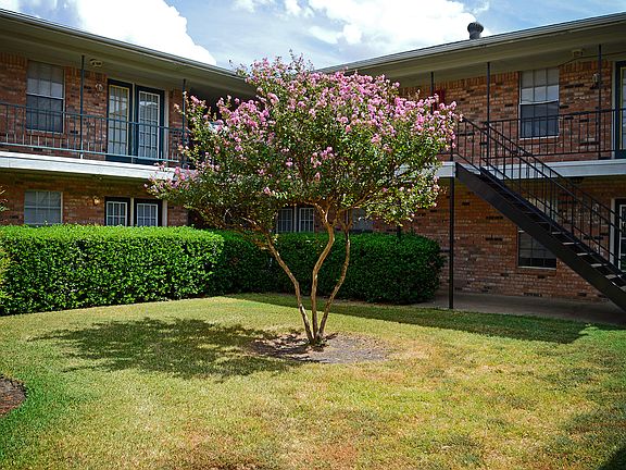 4th image of 415 Archer Dr APT 426
