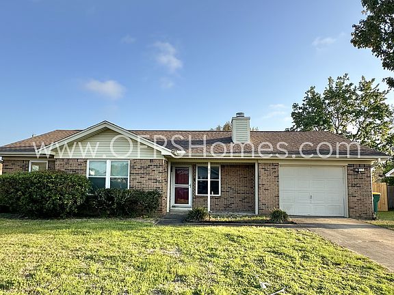 2nd image of 411 Fleetwood Dr