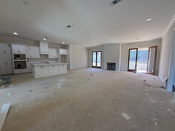 2nd image of 2820 Viola Dr