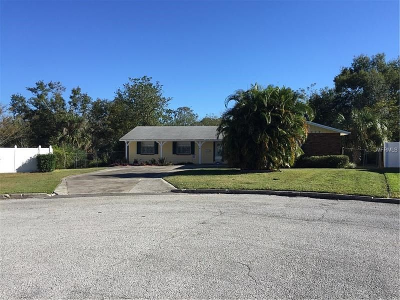 Large, beautiful lot on cul-de-sac!