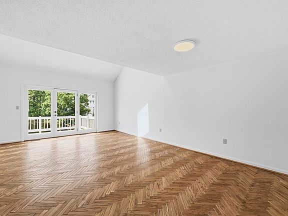 3rd image of 2606 Postgate Ln Unit 2606