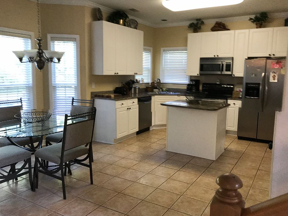 Kitchen and eating area