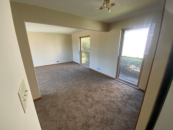 2nd image of 3101 Portland Blvd