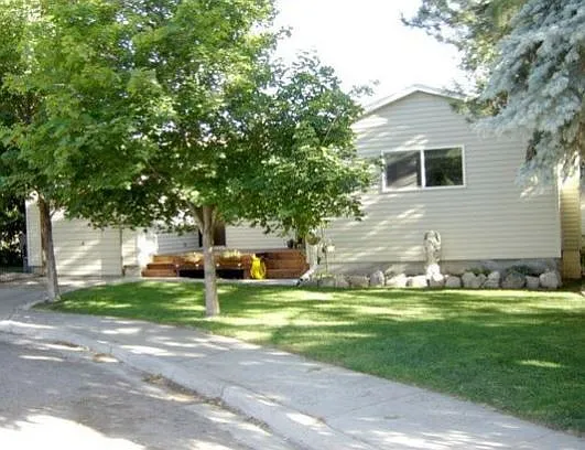 1005 Park Ln — Photo 13